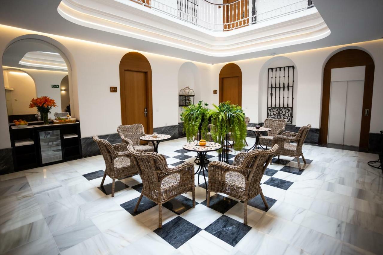 Plazuela Del Carbon Aparthotel