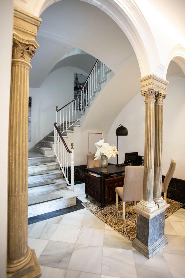 Aparthotel Plazuela Del Carbon 4*