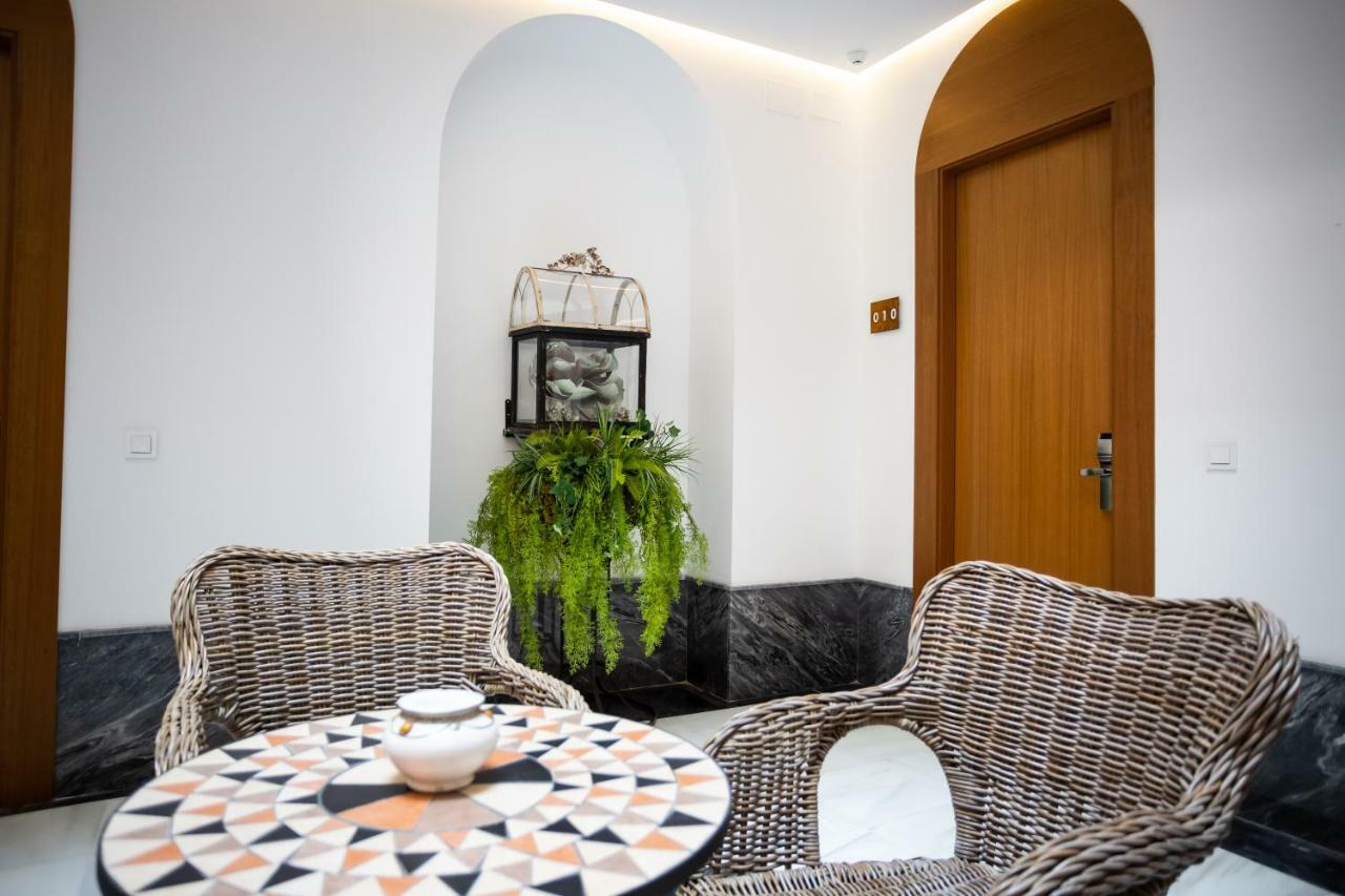 Plazuela Del Carbon Aparthotel